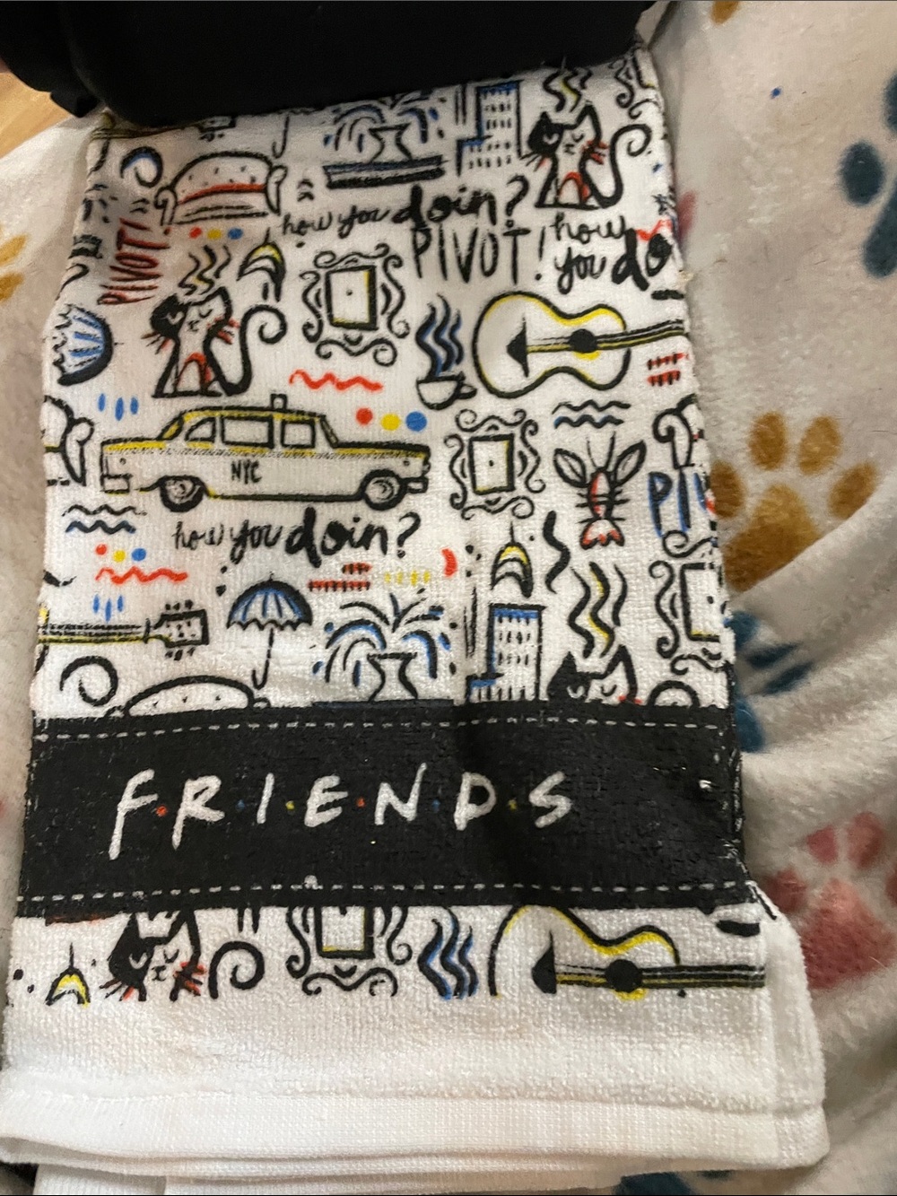 FRIENDS White Black Yellow Blue Graphic Oven Mitt and Pot Holder and Towel Set - Picture 3 of 3